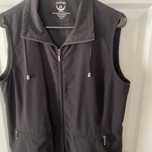 Ladies Vest, size 2 (Chico's) Zenergy, black, poly/spandex